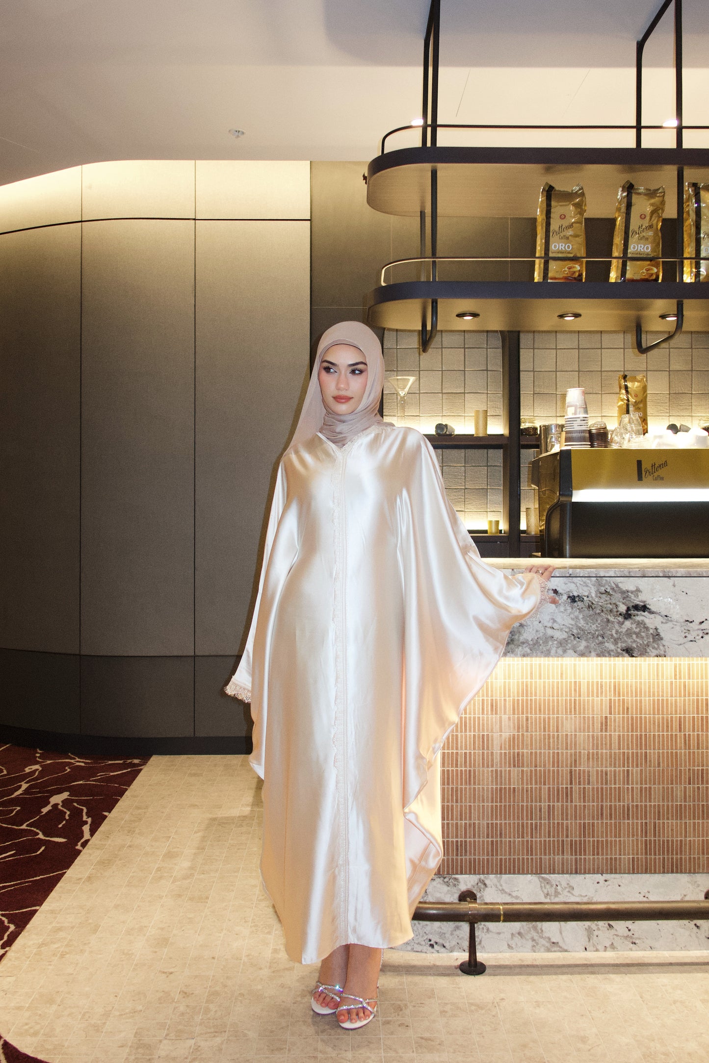 CHAMPAGNE PEARL ABAYA