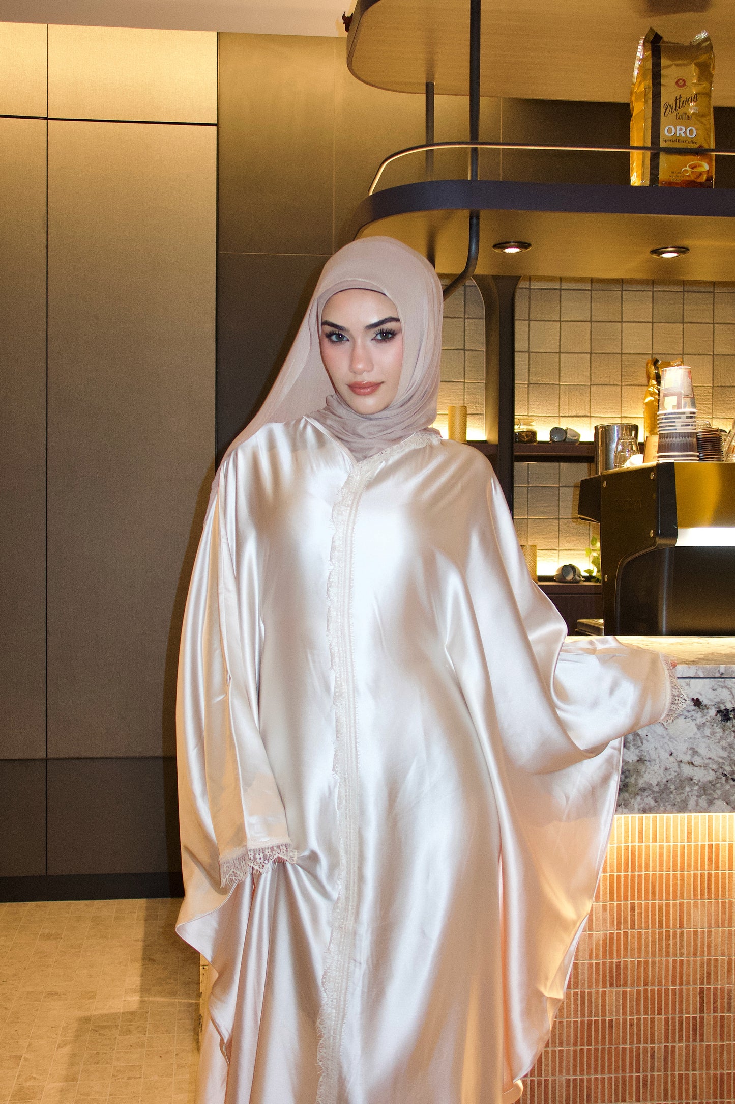 CHAMPAGNE PEARL ABAYA