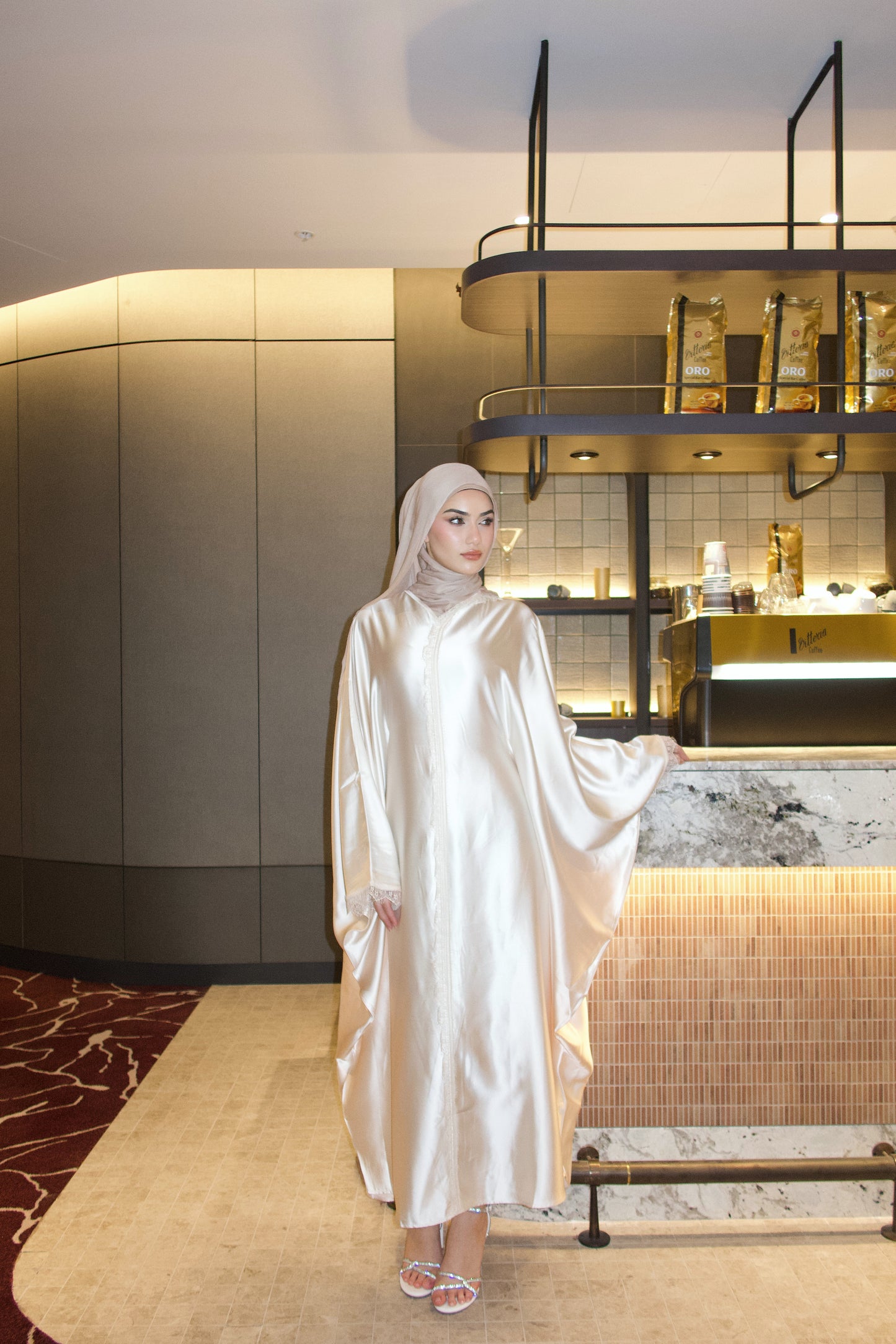 CHAMPAGNE PEARL ABAYA