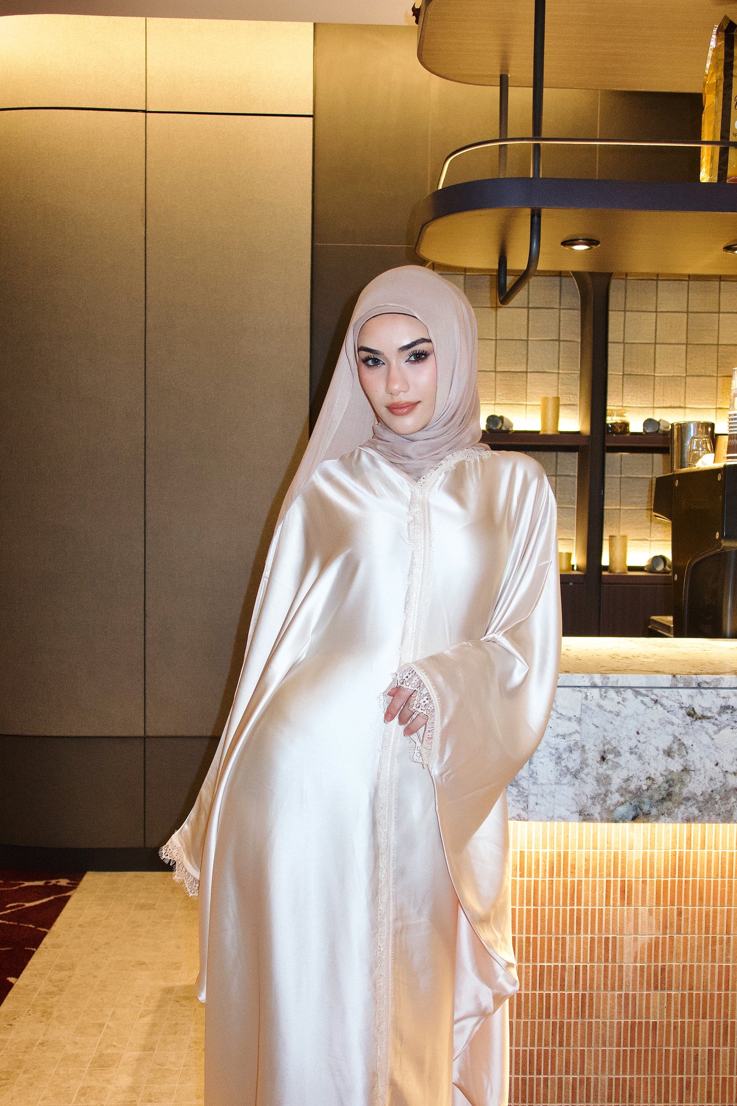 CHAMPAGNE PEARL ABAYA