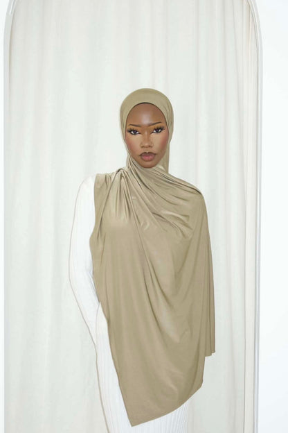 LIGHT OLIVE LIQUID